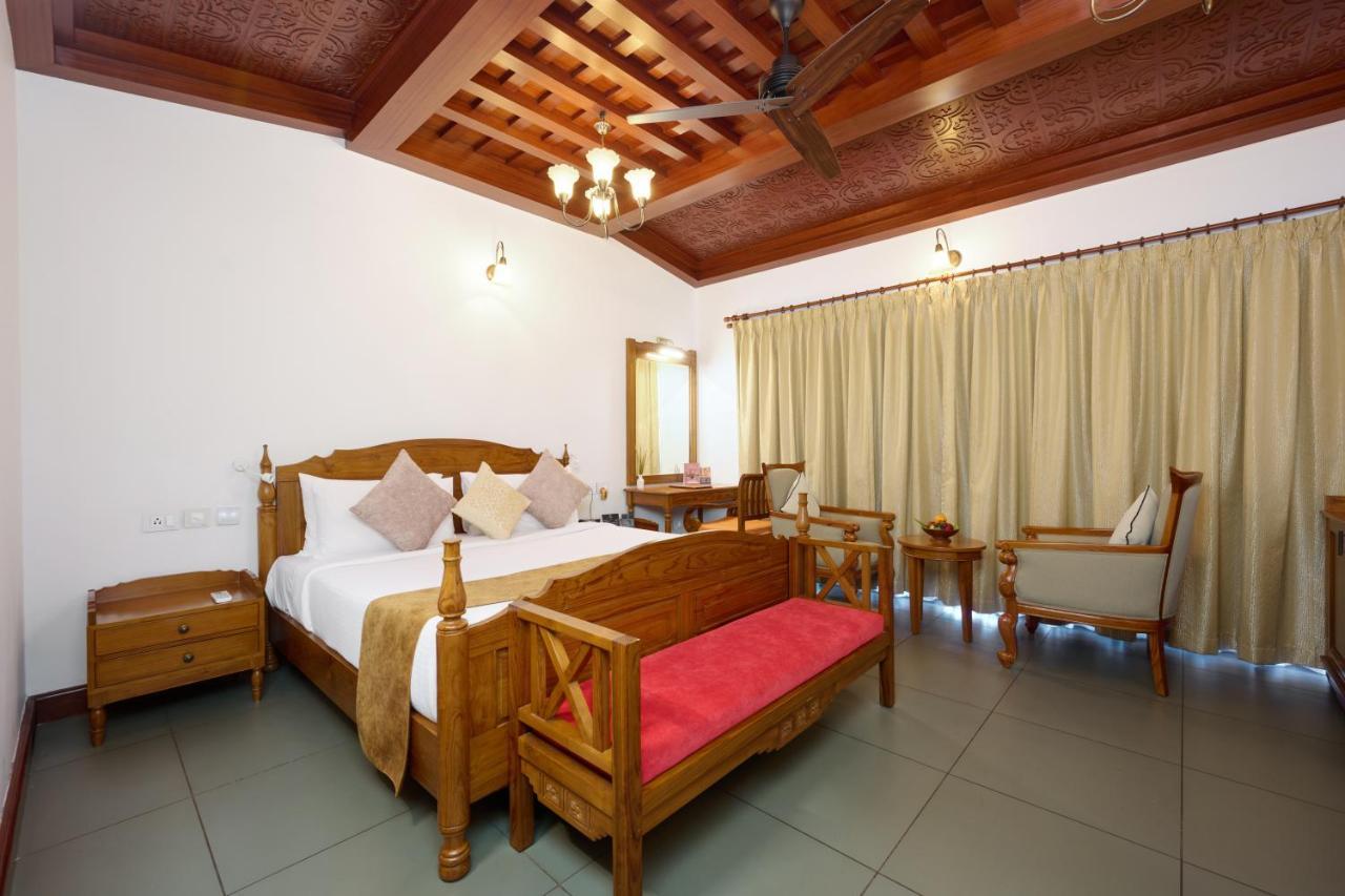 Gokulam Grand Resort & Spa, Kumarakom Luaran gambar