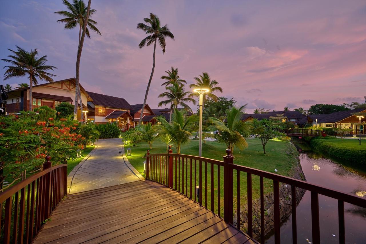 Gokulam Grand Resort & Spa, Kumarakom Luaran gambar