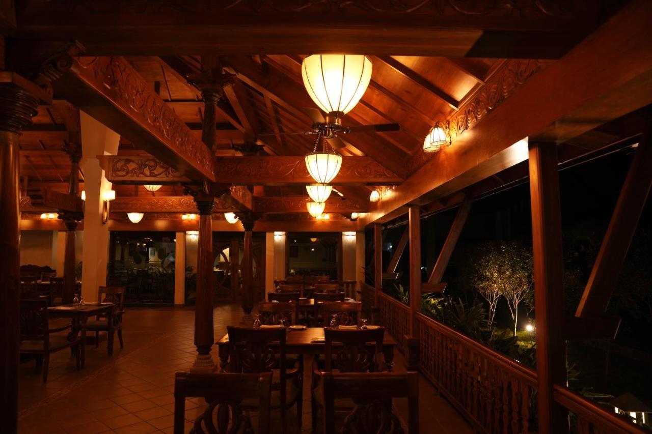 Gokulam Grand Resort & Spa, Kumarakom Luaran gambar