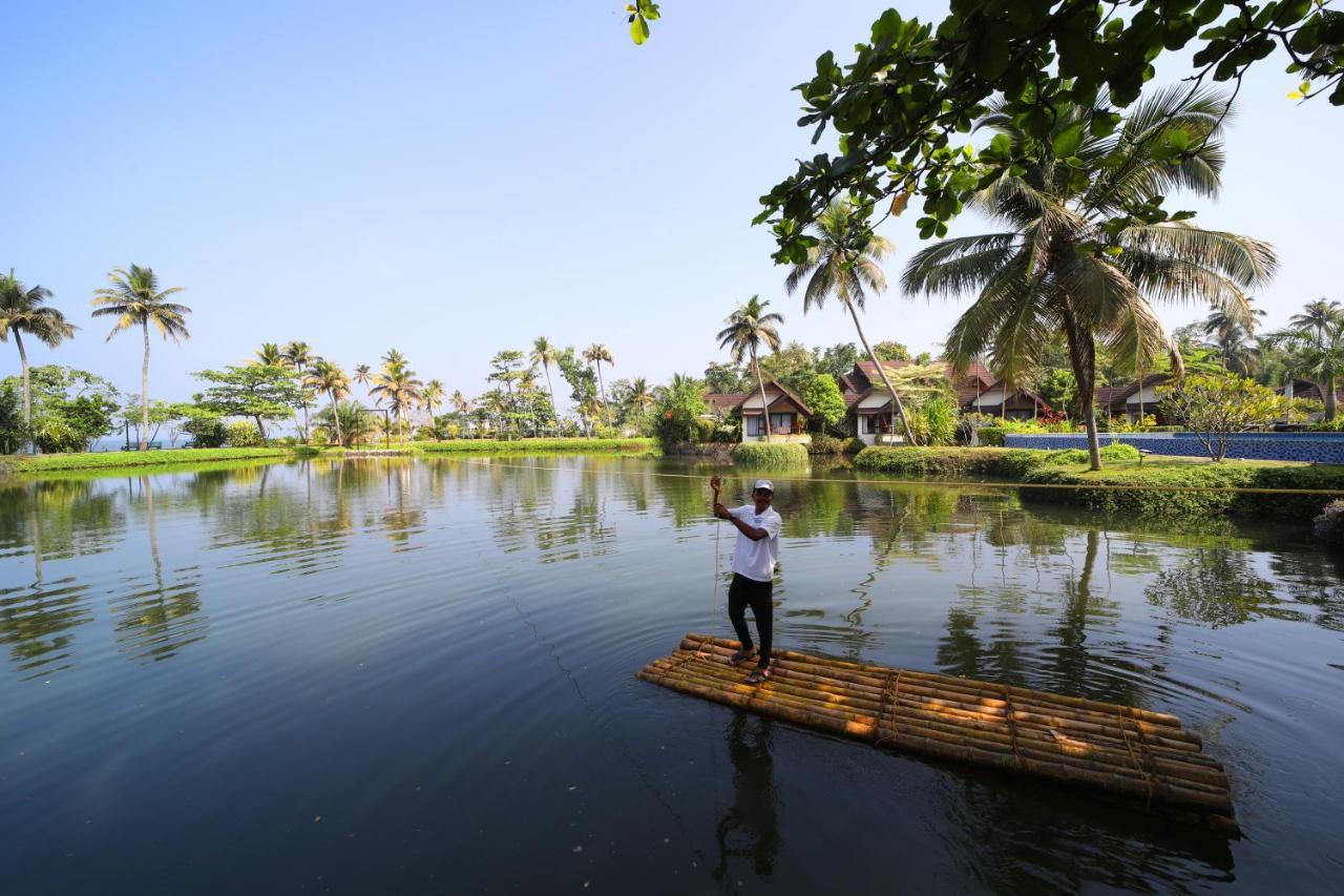 Gokulam Grand Resort & Spa, Kumarakom Luaran gambar