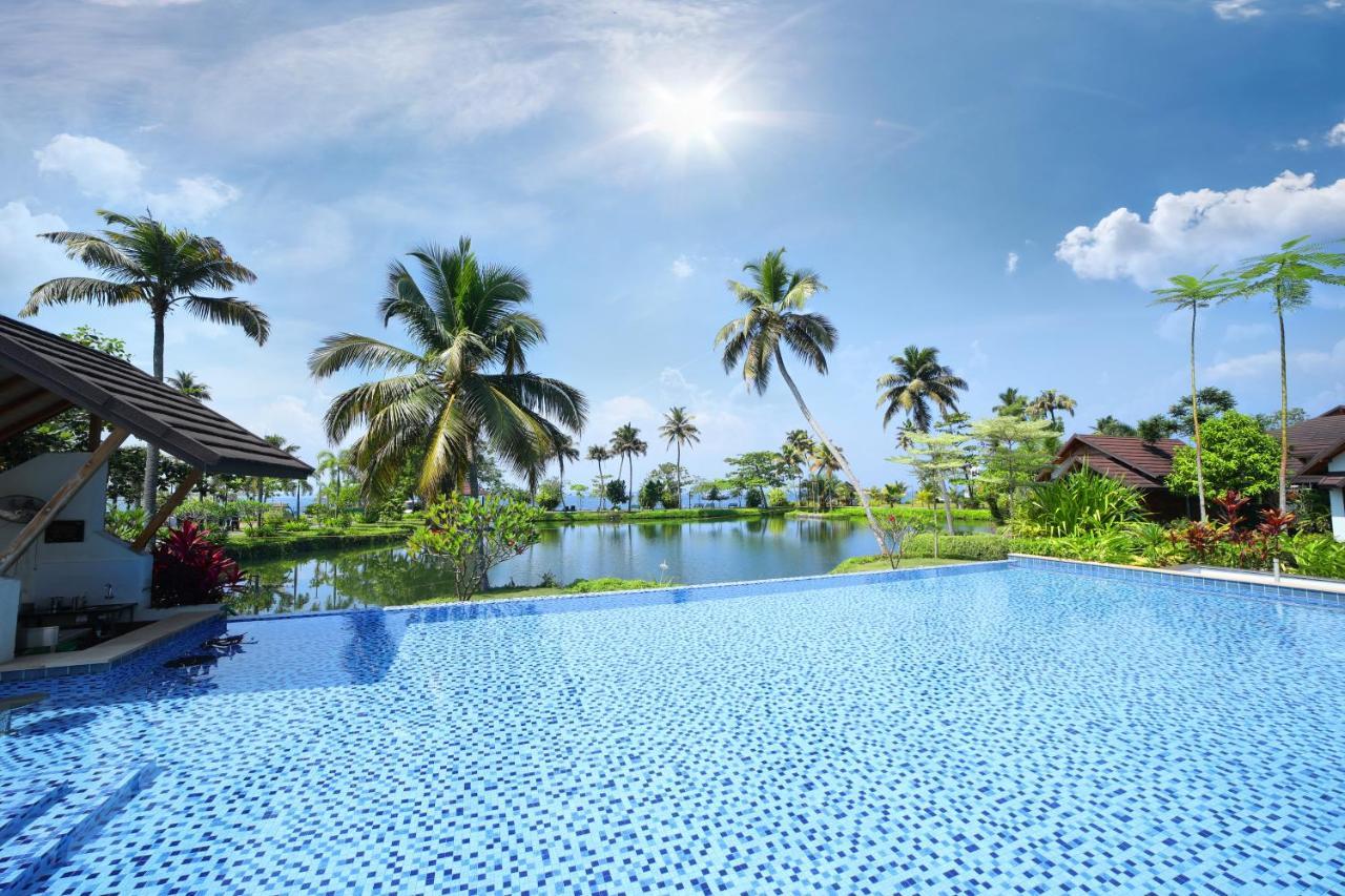 Gokulam Grand Resort & Spa, Kumarakom Luaran gambar