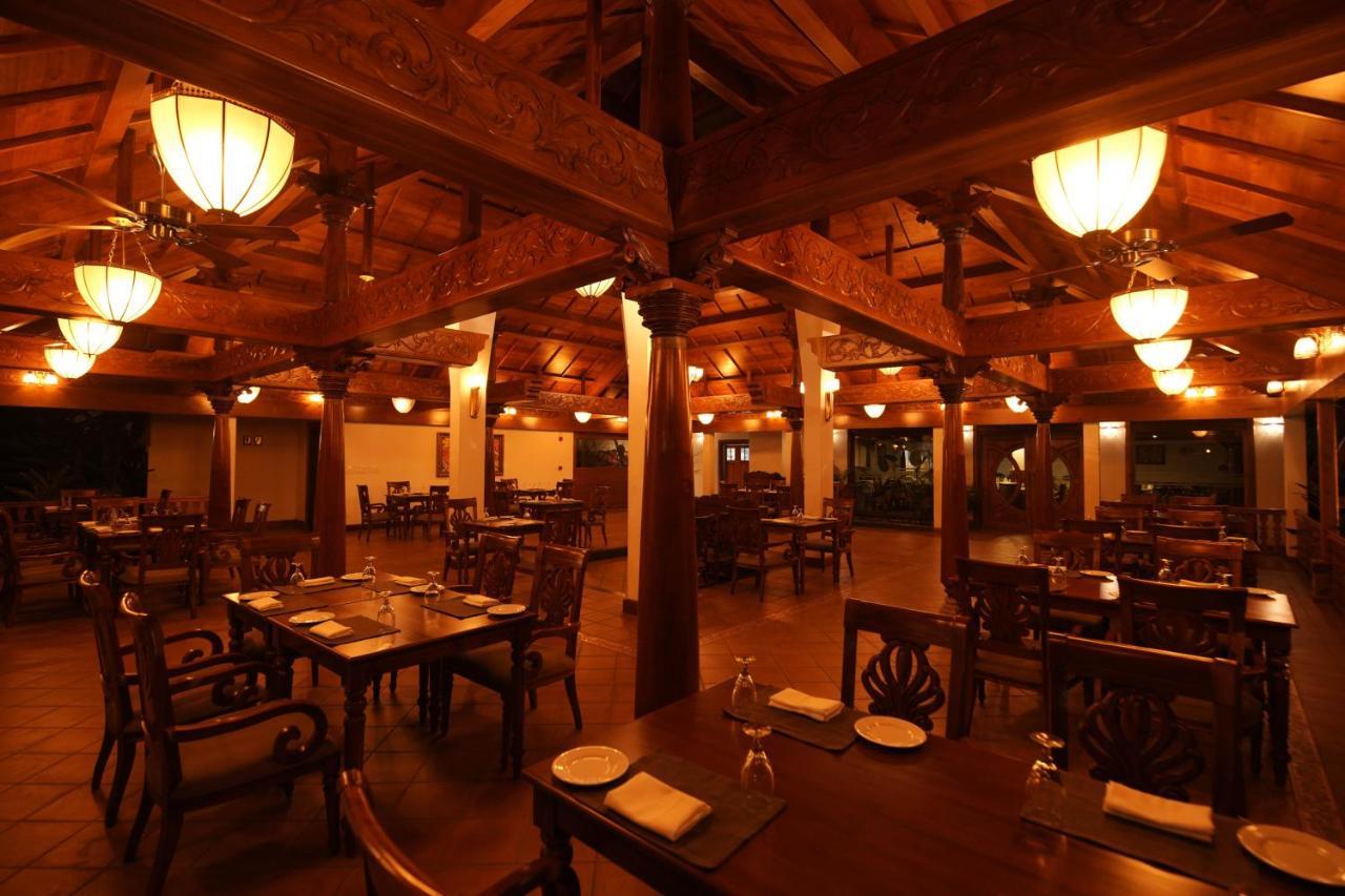 Gokulam Grand Resort & Spa, Kumarakom Luaran gambar
