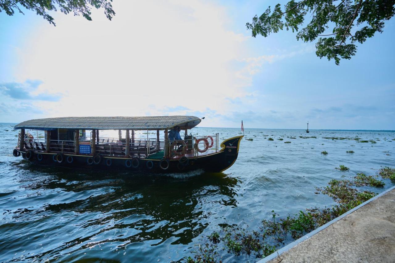 Gokulam Grand Resort & Spa, Kumarakom Luaran gambar