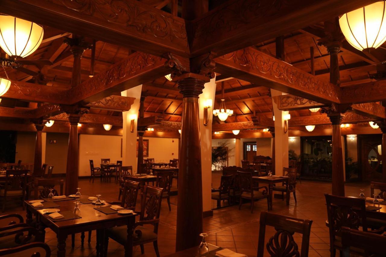 Gokulam Grand Resort & Spa, Kumarakom Luaran gambar